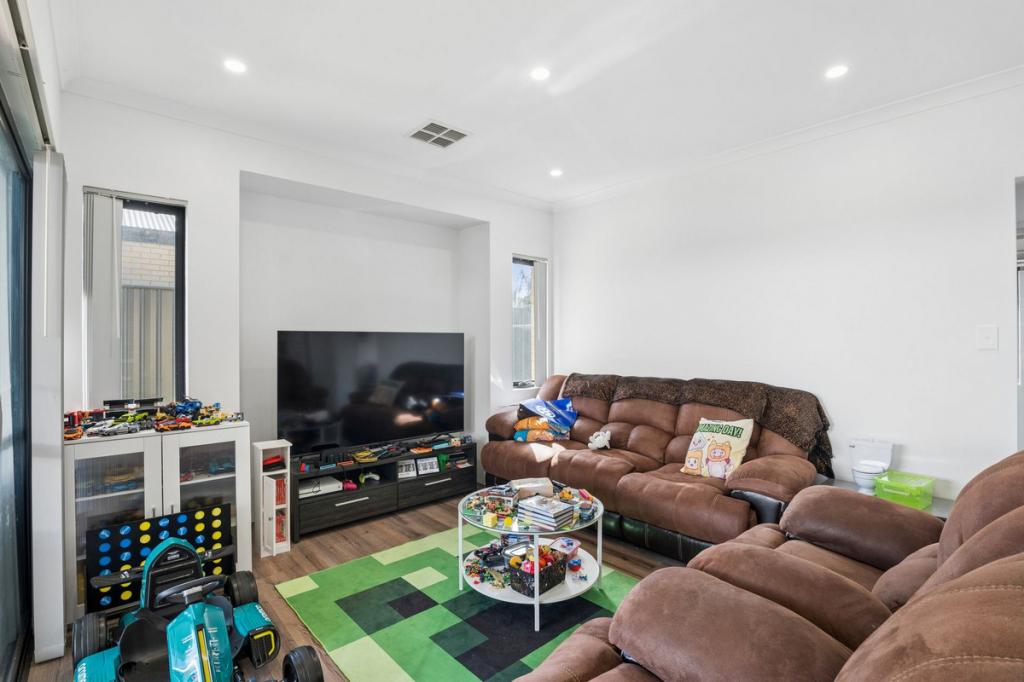 69 ALPINA PROM, BANKSIA GROVE, WA 6031