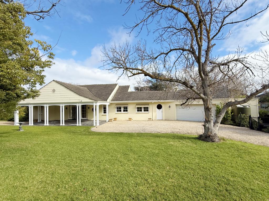 11 Pridmore Rd, Glen Osmond, SA 5064