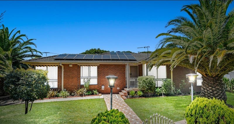 51 Essex Park Dr, Endeavour Hills, VIC 3802