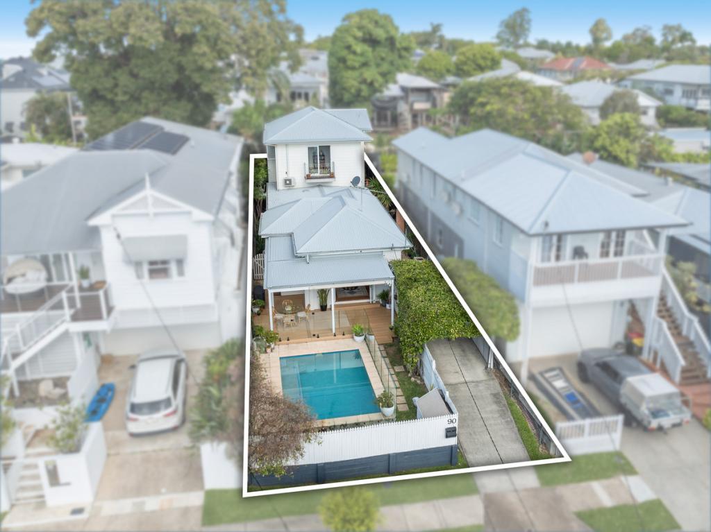 90 Cedar St, Wynnum, QLD 4178