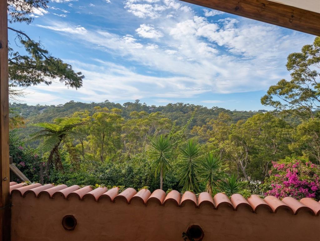 11 Yannina Ave, Hornsby Heights, NSW 2077