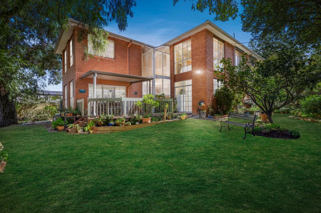 22 View Mount Rd, Wheelers Hill, VIC 3150