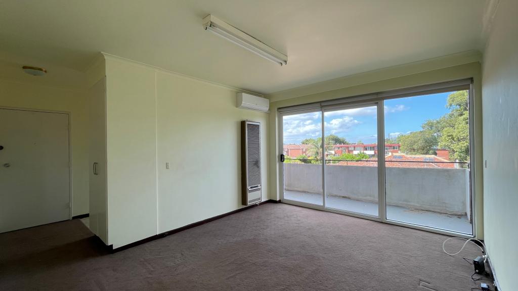 10/115 CANTERBURY ST, FLEMINGTON, VIC 3031