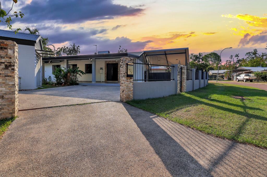 18 Parkside Cres, Leanyer, NT 0812