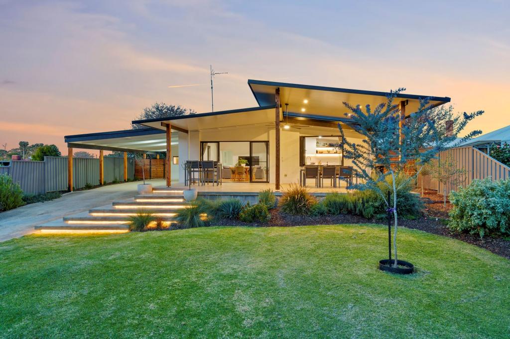60 Charlotte St, Tocumwal, NSW 2714