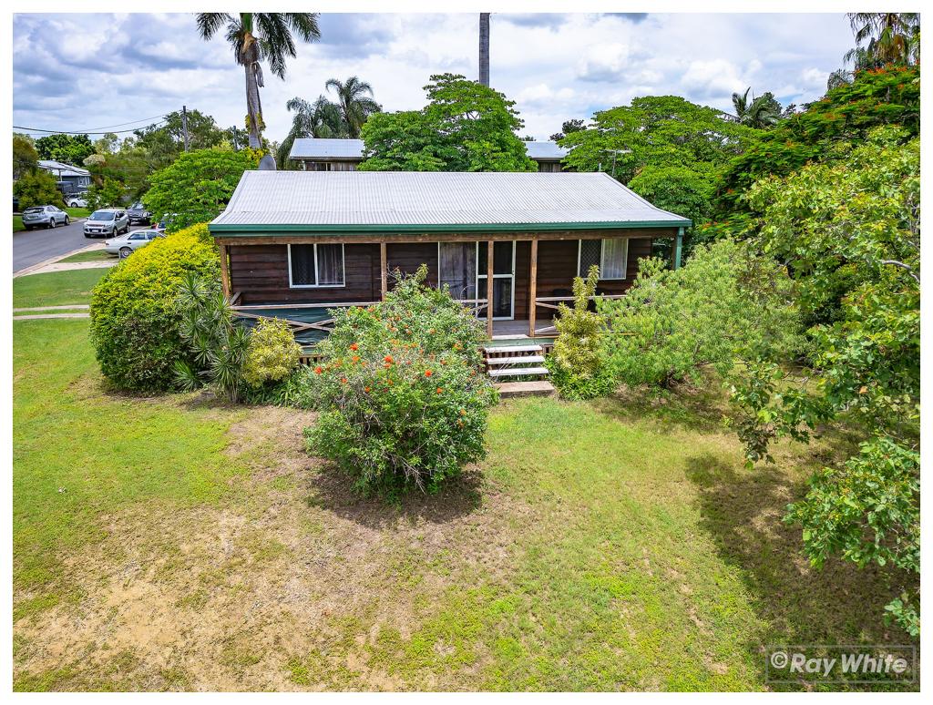 27 Tozer St, Kawana, QLD 4701