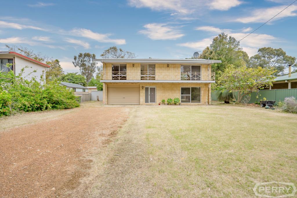 16 Redcliffe Rd, Greenfields, WA 6210