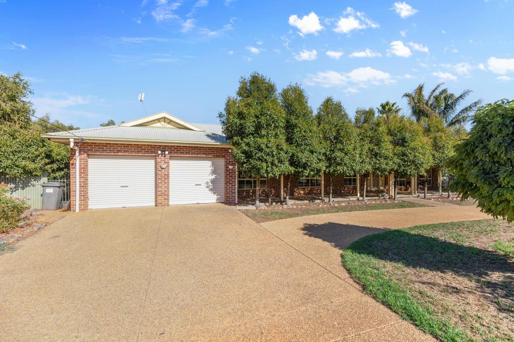 4 Bristol St, Collingullie, NSW 2650