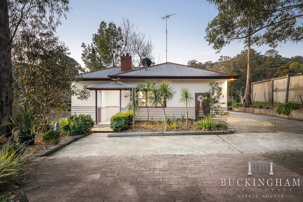 33 Rose Ave, Hurstbridge, VIC 3099