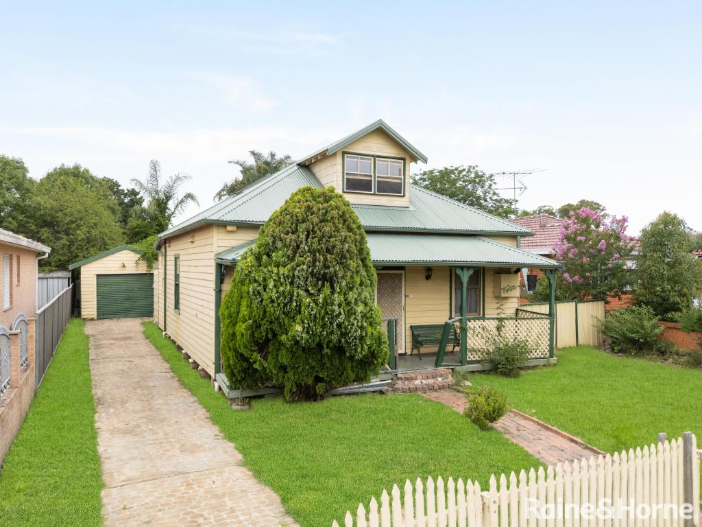 12 Nardoo St, Ingleburn, NSW 2565