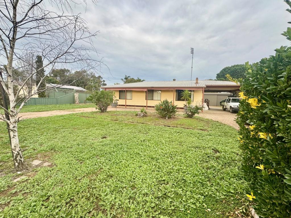 51 Livingstone St, Mathoura, NSW 2710