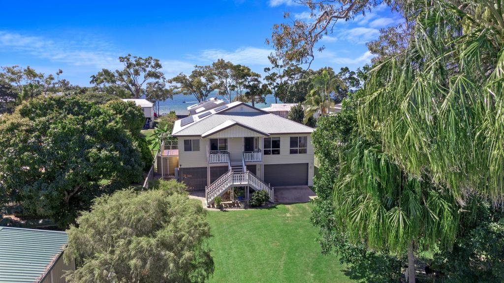 68 Burrum St, Burrum Heads, QLD 4659