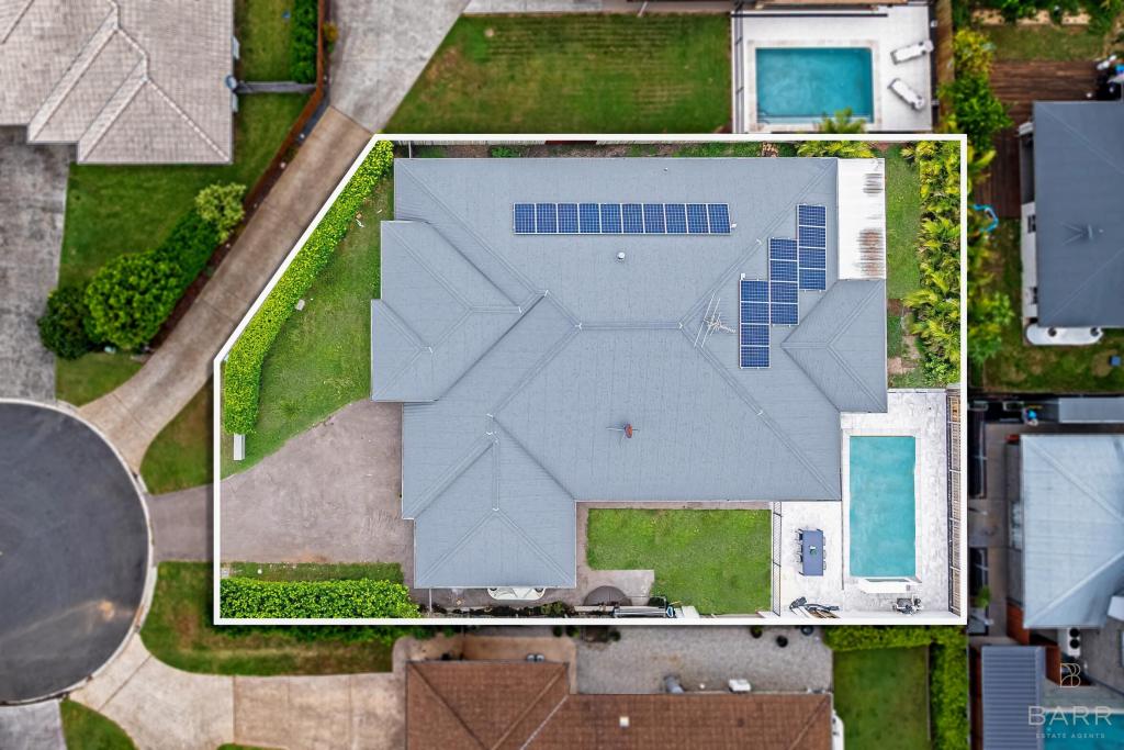 18 Stacey Cl, Moggill, QLD 4070