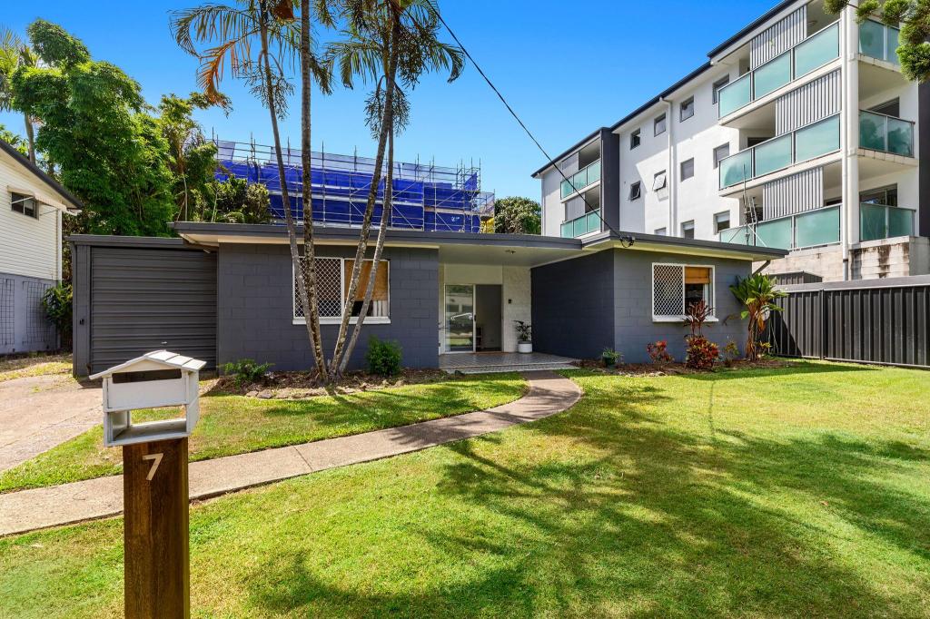 7 Gilbert St, Maroochydore, QLD 4558