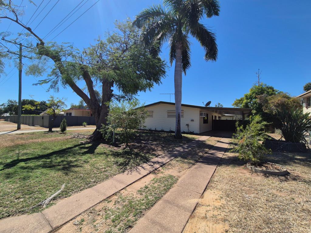 112 Opal St, Emerald, QLD 4720