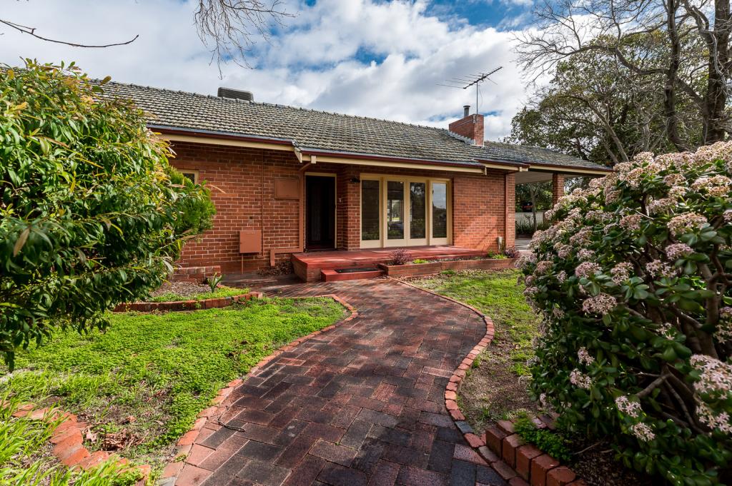 38 Henley Rd, Ardross, WA 6153