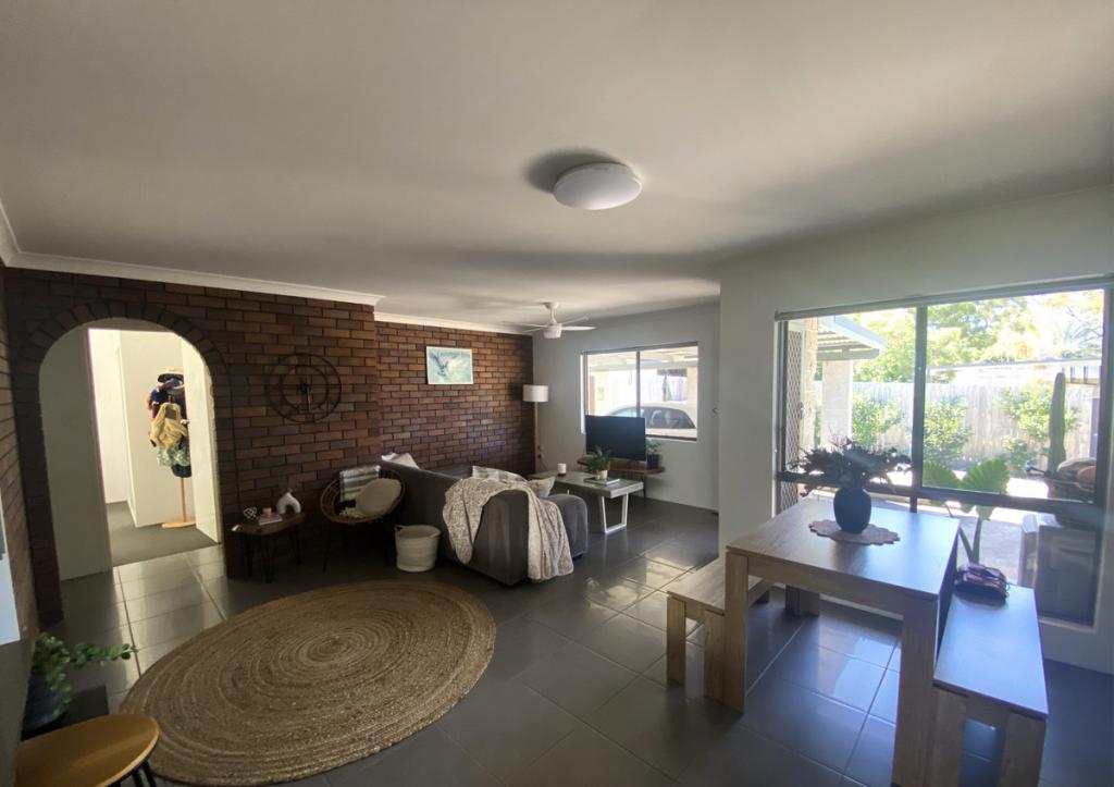 2/3 Conebush Cres, Aroona, QLD 4551