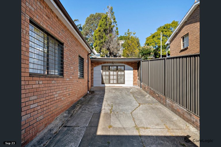 24 Planthurst Rd, Carlton, NSW 2218