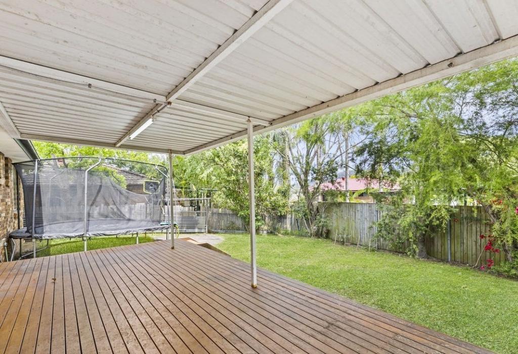 18 Debra Anne Dr, Bateau Bay, NSW 2261