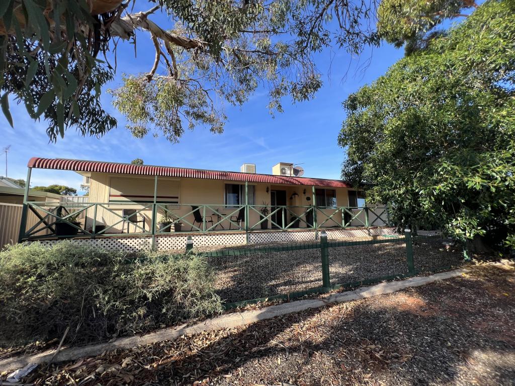 62 Axehead Rd, Roxby Downs, SA 5725