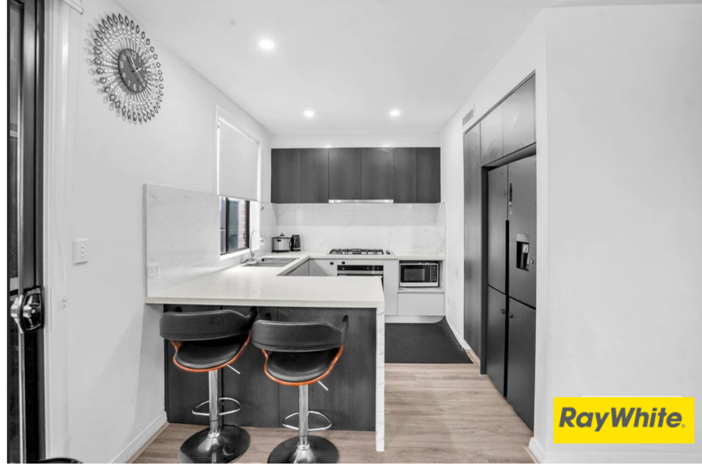 17 Grandeur Pde, Riverstone, NSW 2765