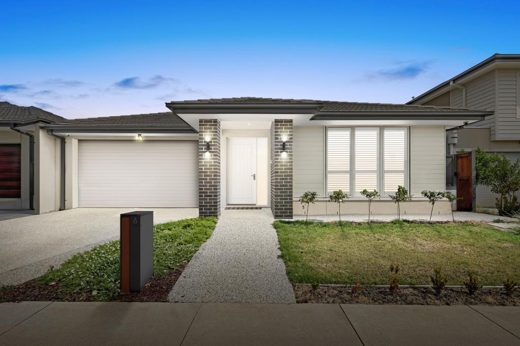 6 CYCAD AVE, DONNYBROOK, VIC 3064