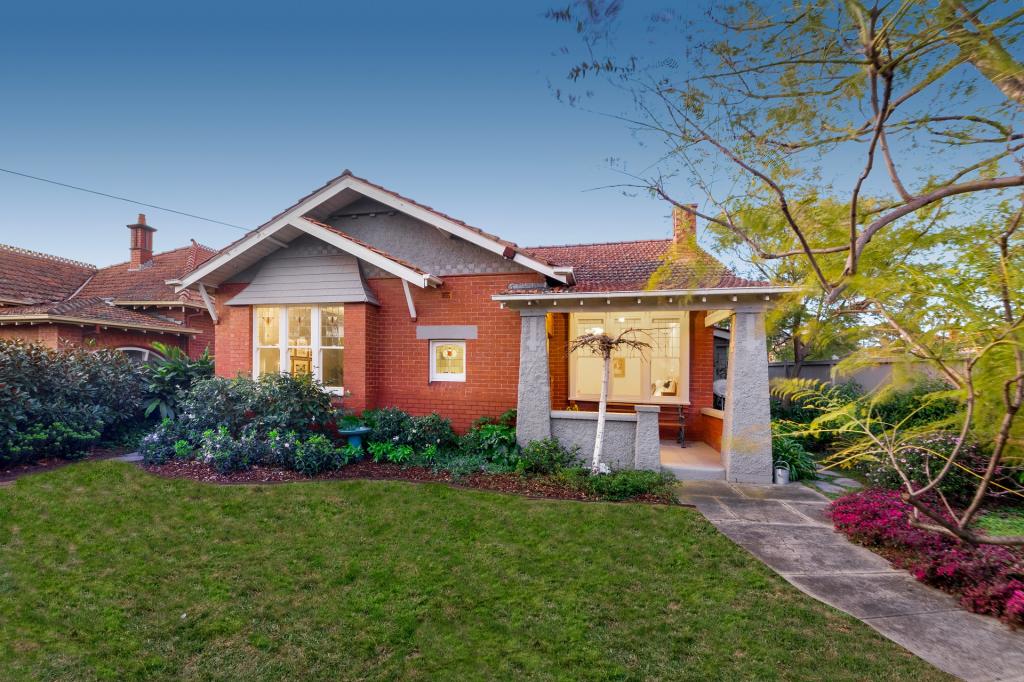 90 GARDENVALE RD, GARDENVALE, VIC 3185