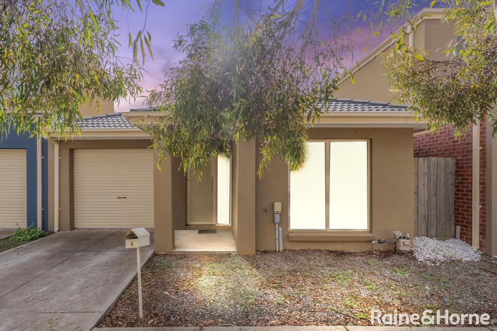 4/35-47 TULLIDGE ST, MELTON, VIC 3337