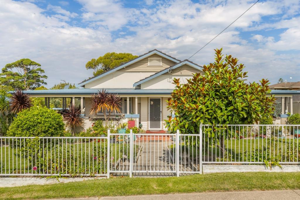 12 Bass St, Eden, NSW 2551