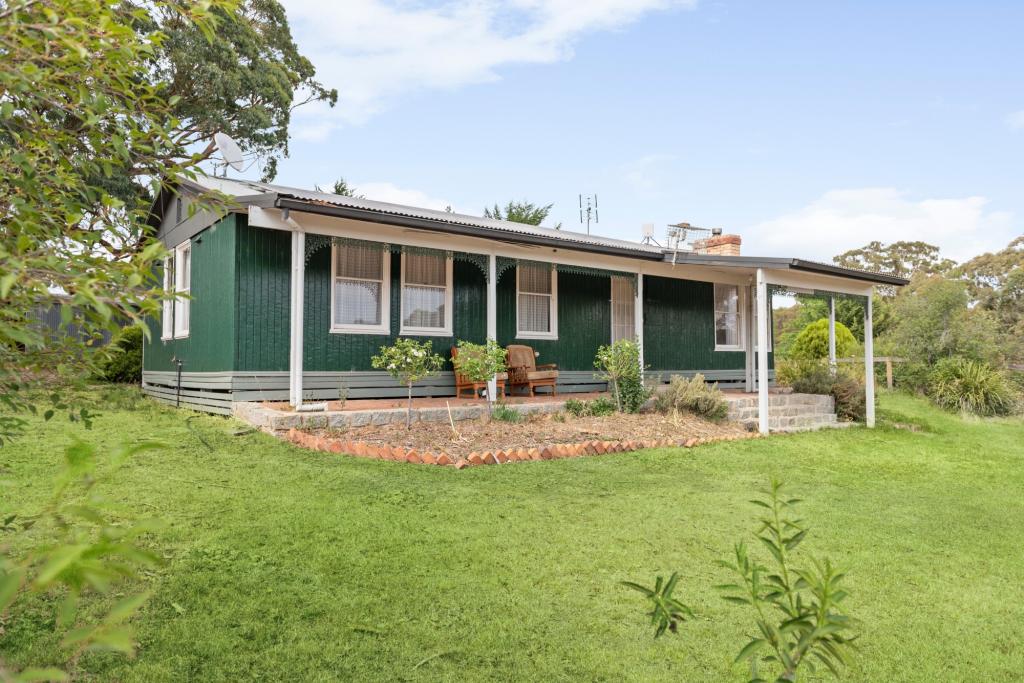 267 OLD DRUMMOND RD, TARADALE, VIC 3447