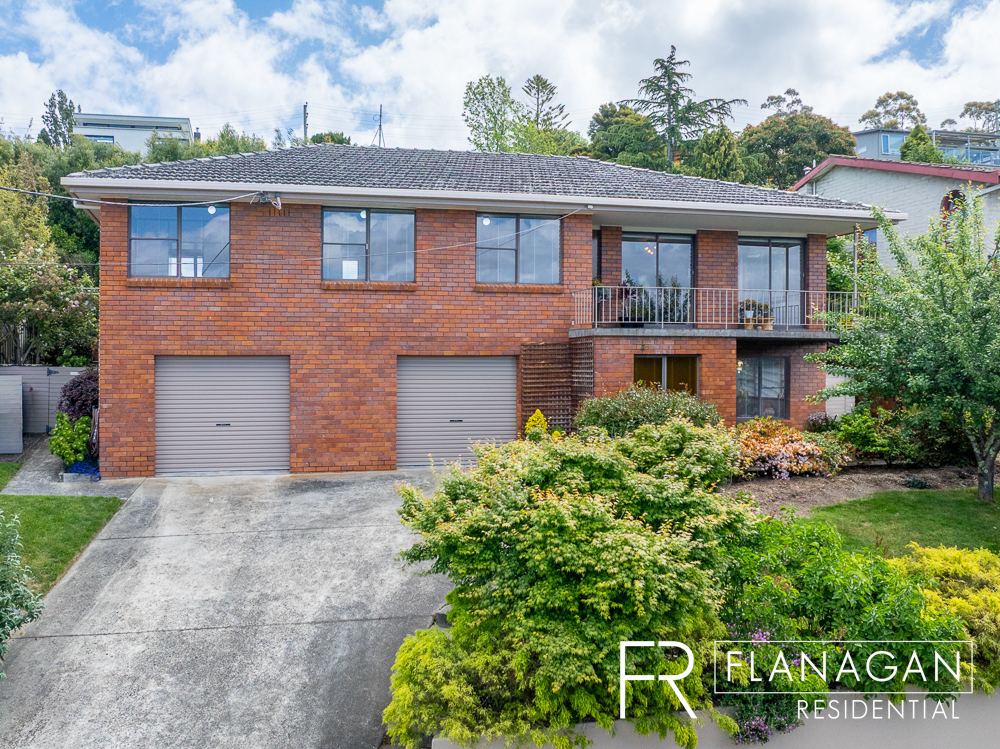 11 WHITFORD GR, TREVALLYN, TAS 7250