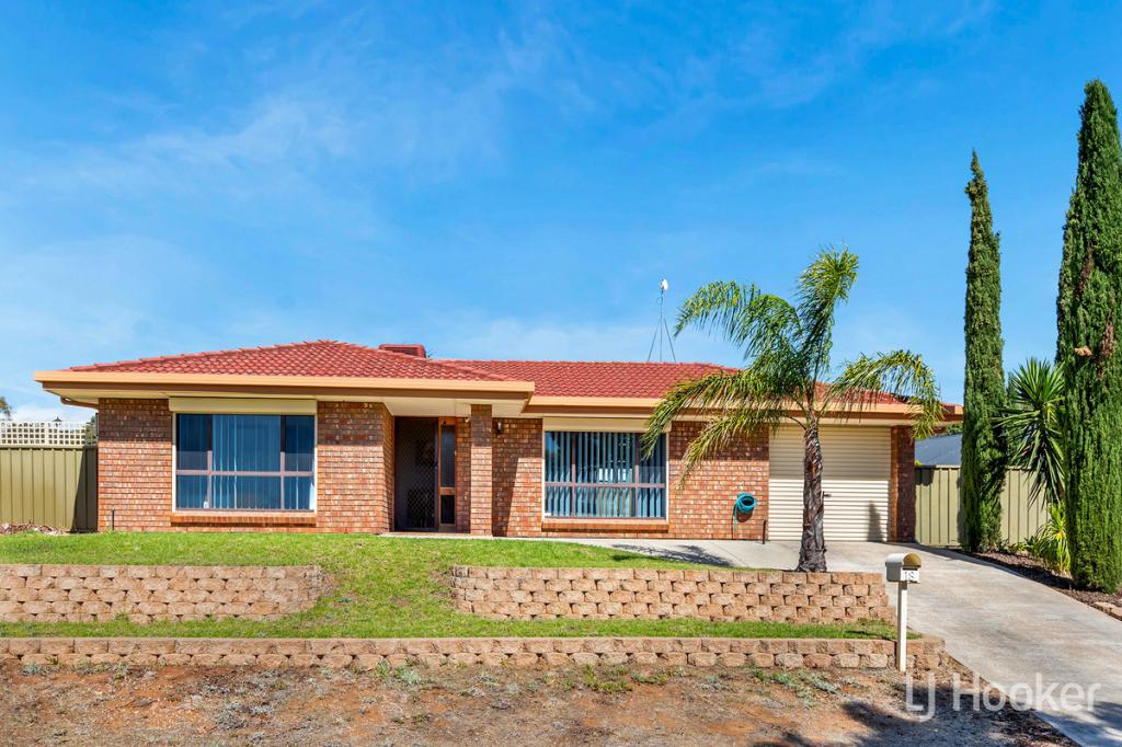 18 ROCKLEY CT, HILLBANK, SA 5112