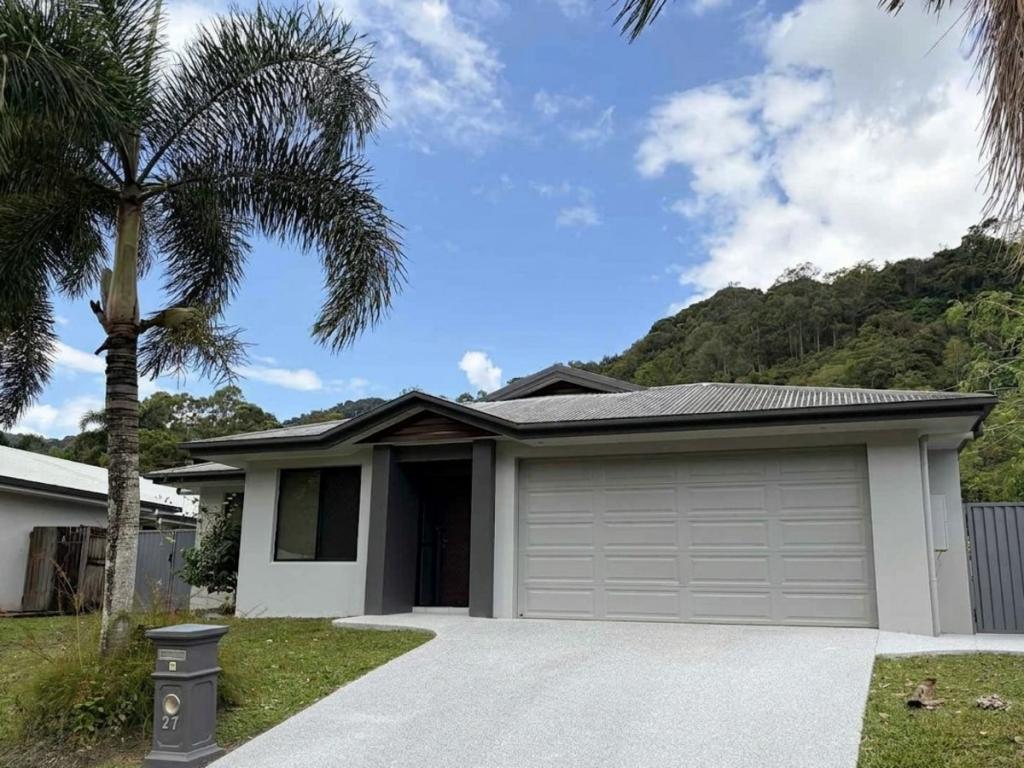 27 JOHN MALCOM  ST, REDLYNCH, QLD 4870