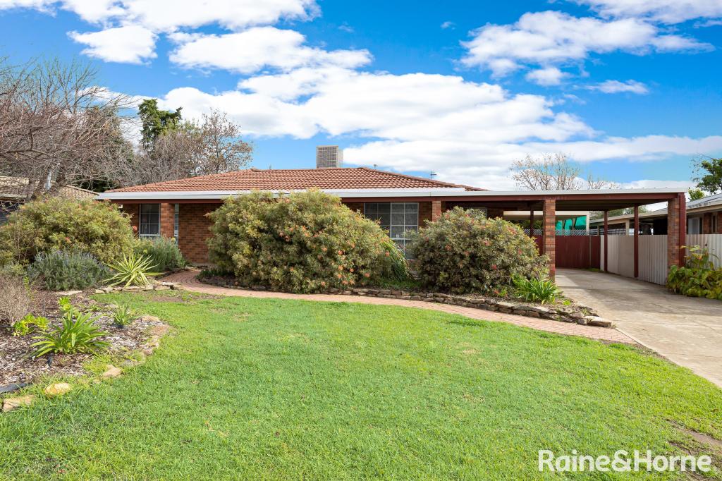 10 Kobi Pl, Glenfield Park, NSW 2650
