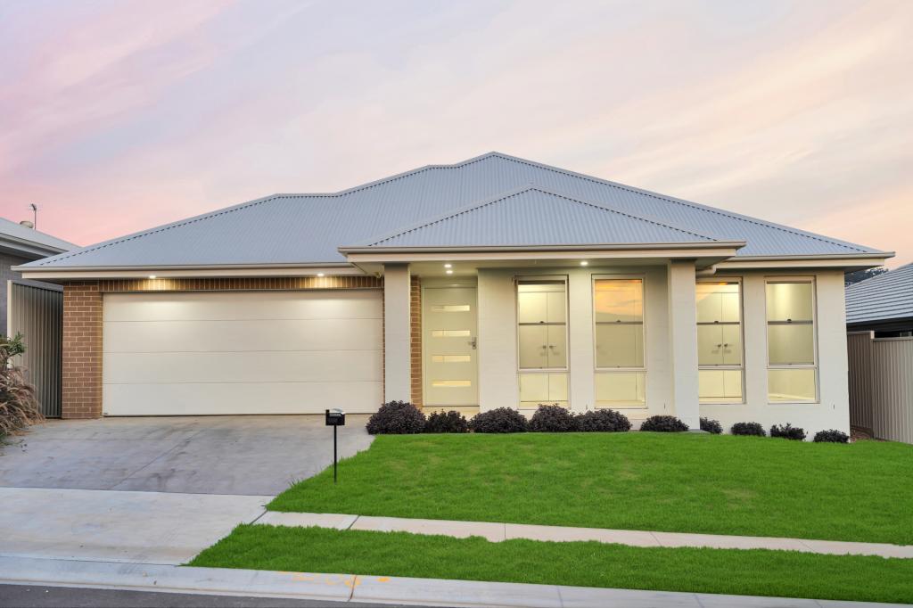 6 Dulcify St, Menangle Park, NSW 2563