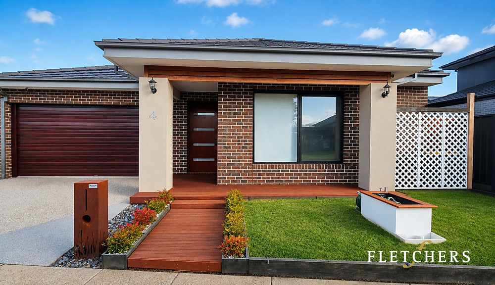 4 Fairholme Cres, Strathtulloh, VIC 3338