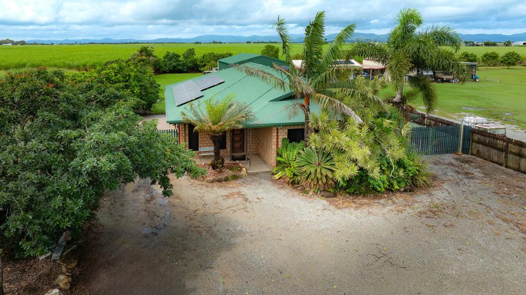 13 Pratts Rd, Bakers Creek, QLD 4740