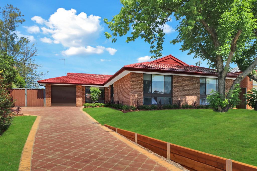 7 Frampton Ave, St Clair, NSW 2759