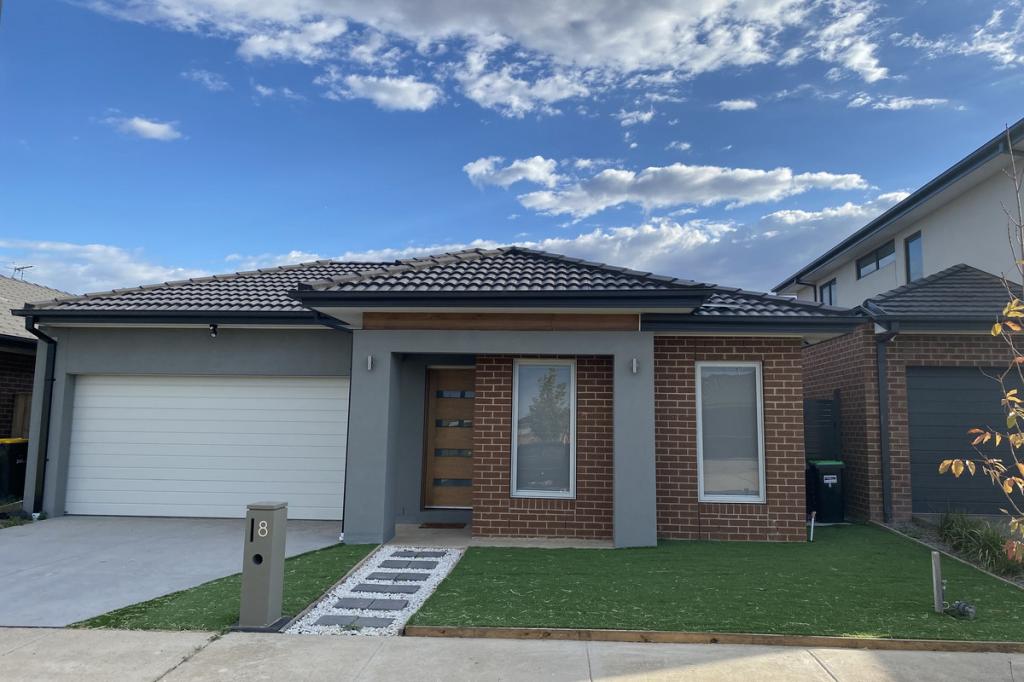 8 ASSISI ST, FRASER RISE, VIC 3336
