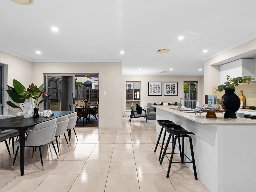 77 Parklands Cct, Rochedale, QLD 4123