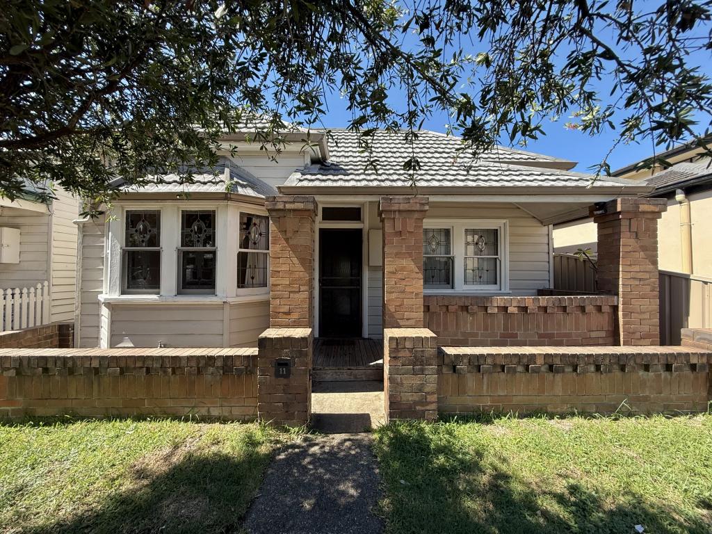 11 Devon St, Hamilton, NSW 2303