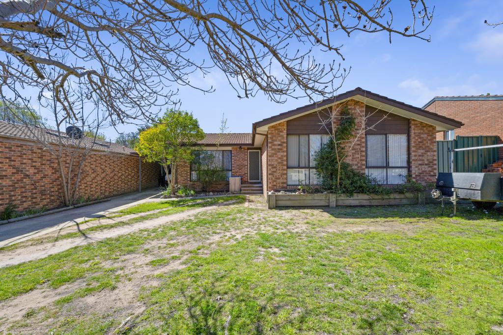27 Thomas Hart St, Banks, ACT 2906
