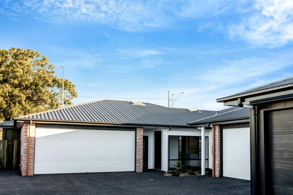 4/4 Pyrenees Cl, Middle Ridge, QLD 4350