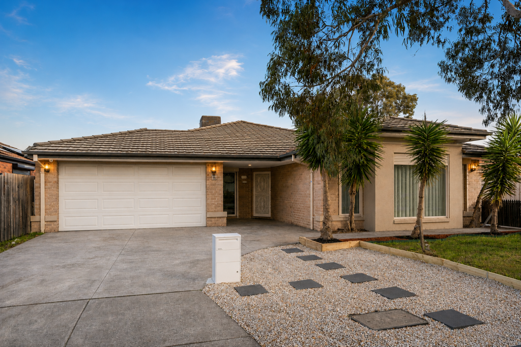 15 Broadway St, Roxburgh Park, VIC 3064