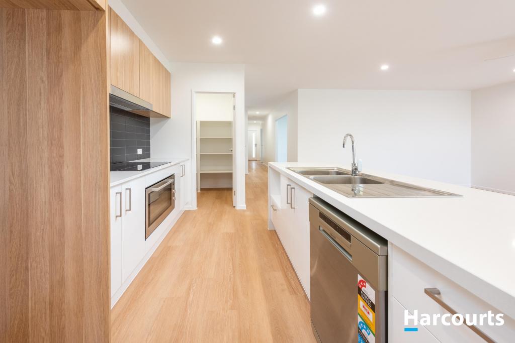 7 Curlew Ct, Branyan, QLD 4670