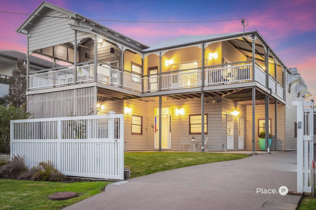 32 BRADLEY RD, CLONTARF, QLD 4019