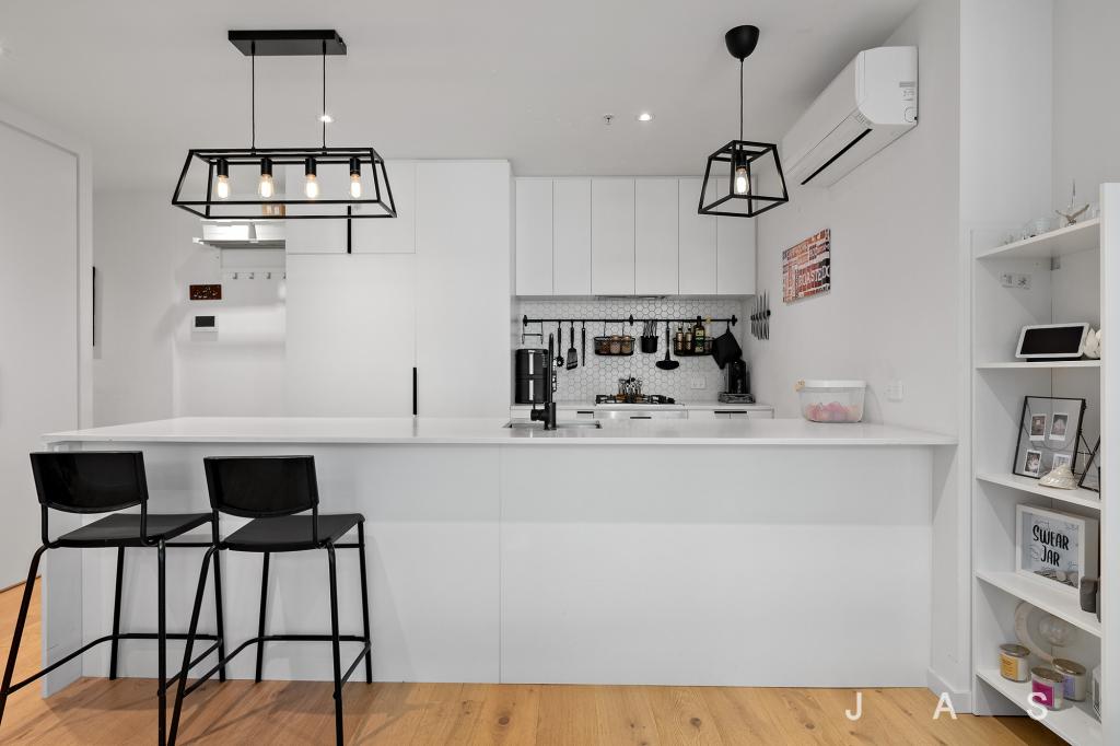 1406/8 Hallenstein St, Footscray, VIC 3011