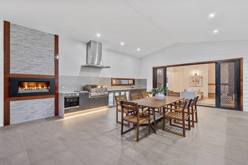 12 Burns St, Capalaba, QLD 4157