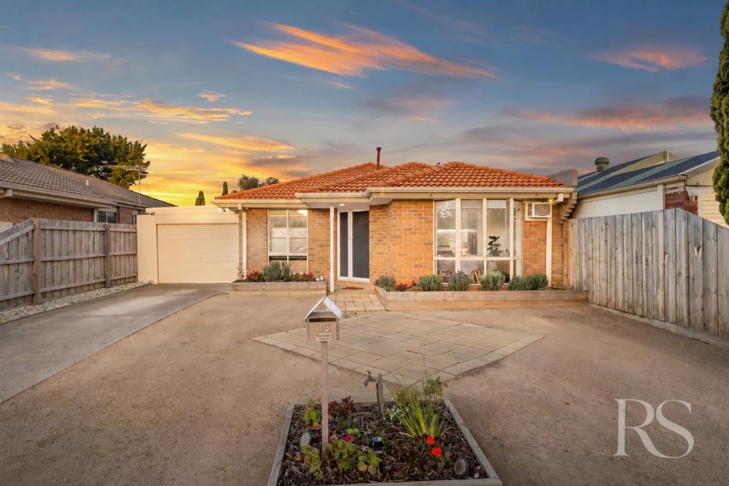 33 Tigris Cl, Werribee, VIC 3030