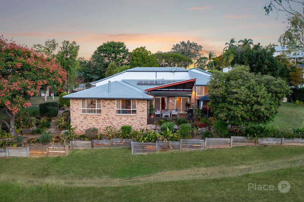 6 St Ives Ct, Karana Downs, QLD 4306